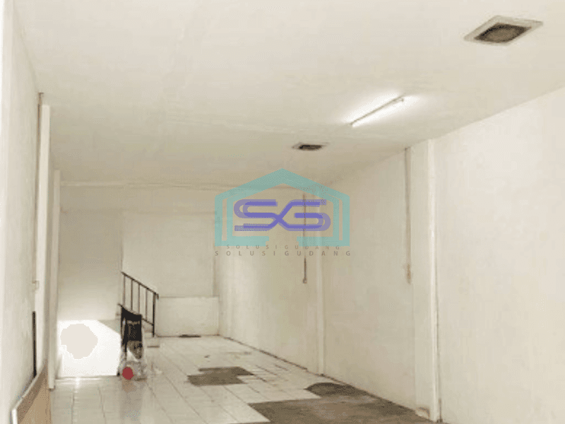 Disewakan Ruko Luas Bangunan  306 m² di Tubagus Angke Jakarta Barat