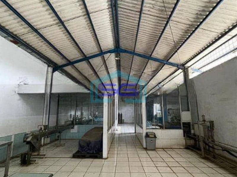 Dijual Cepat Gudang Lokasi Sangat Strategis di Jalan Raya Legok Tangerang