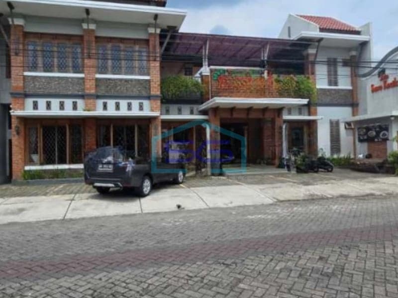 Dijual Ruang Usaha Strategis di Pusat Solo Baru Jawa Tengah LT 360m2