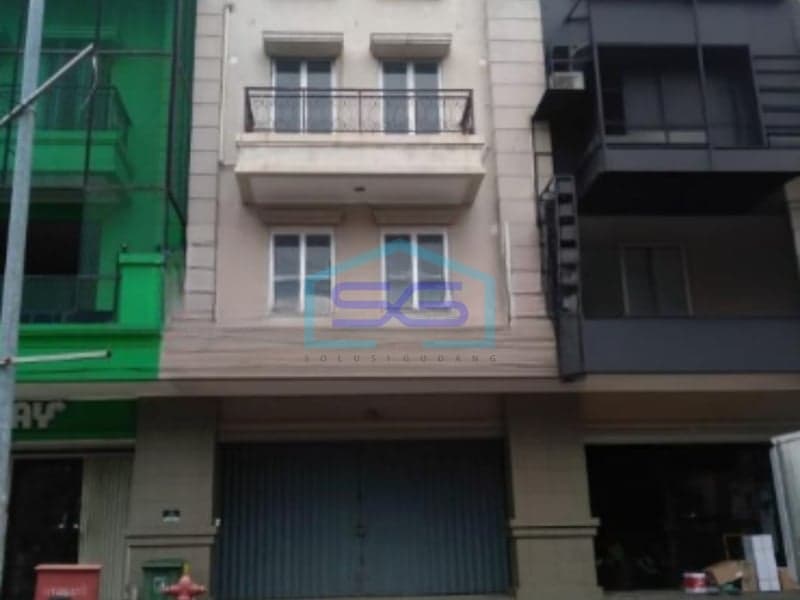 Disewakan Ruko Lokasi Strategis di Green Lake Sunter, Jakarta Utara LB 300 m²