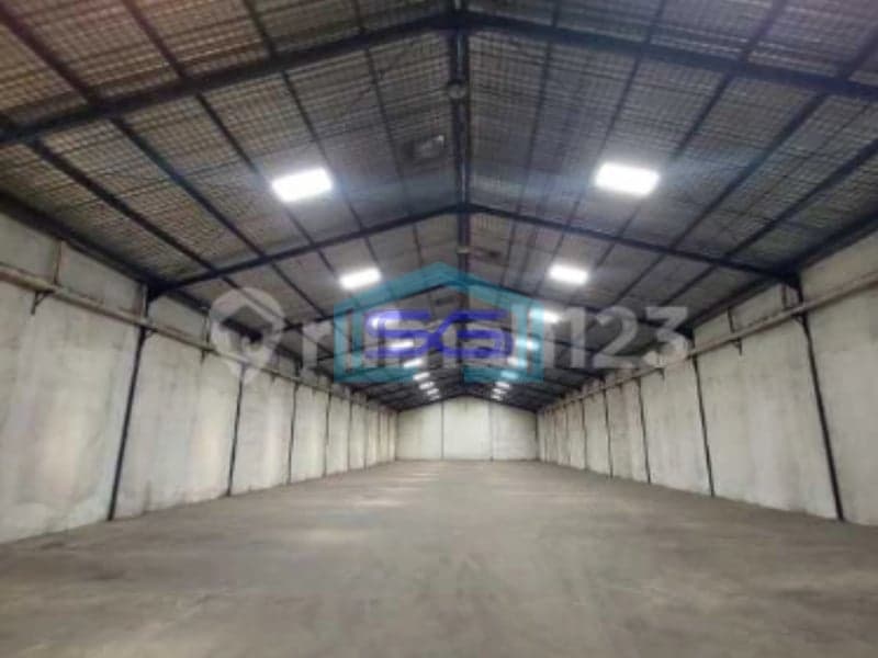 Dijual Gudang Lokasi Bebas Banjir di Margomulyo Surabaya Luas Bangunan  1662 m²