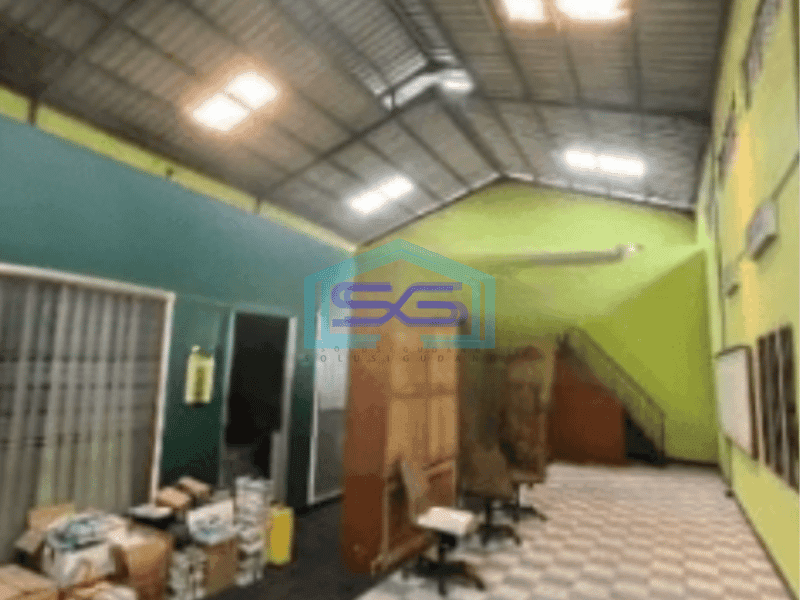 Dijual Gudang Luas Bangunan  261 m² Siap Huni Lokasi Bebas Banjir di Curug Tangerang