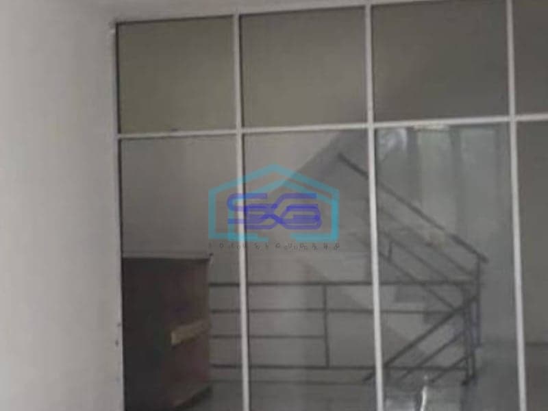 Disewakan Ruko 3 Lantai Luas Bangunan  135 m² di Jakarta Barat