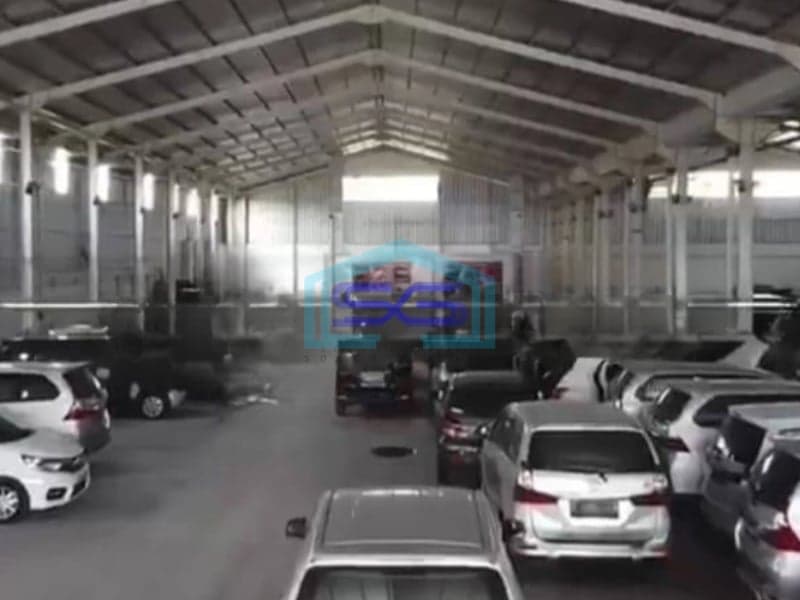 Disewakan Gudang Ex Showroom Rapih Bagus Lb 3000m2 Strategis Pinggir Jalan Di Kebalen Bekasi Utara