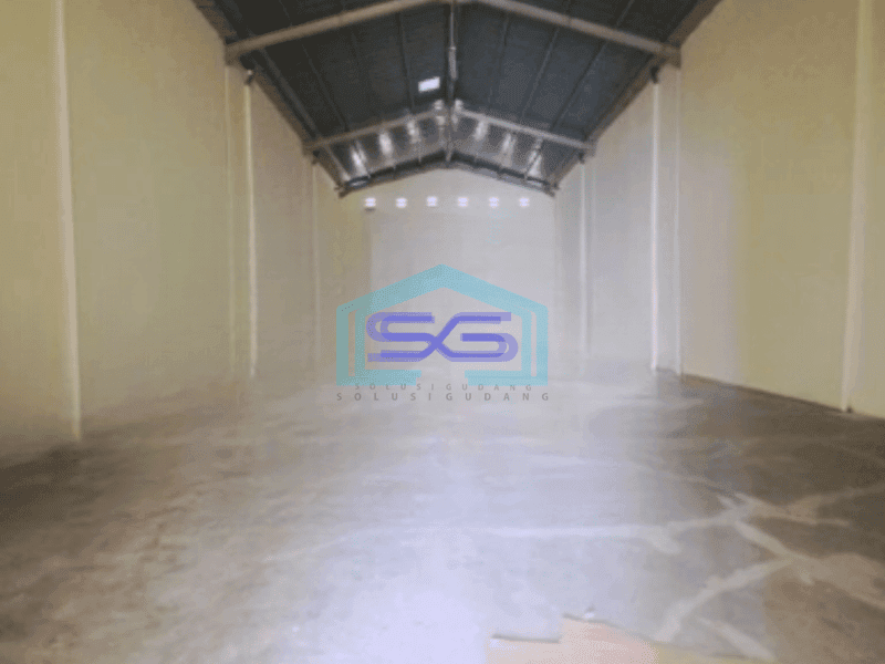 Disewakan Gudang Ada Kantor Luas Bangunan  300 m² di Cengkareng Jakarta Barat