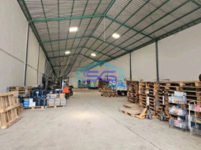 Disewakan Gudang Akses Container Luas Tanah  1260 m² Lokasi di Surabaya