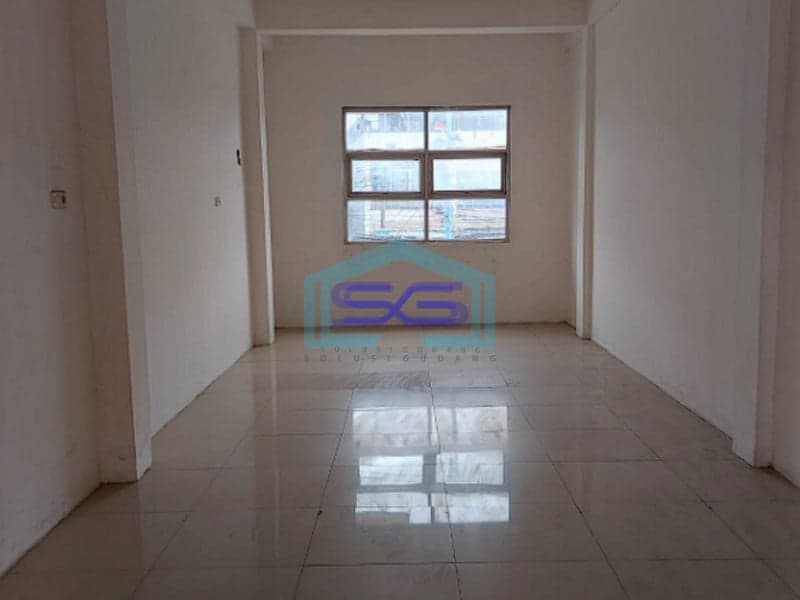 Disewakan Ruko Bisnis Pinggir  3 Lantai Siap Pakai di Jalan Parameswara, Palembang LB 176m2