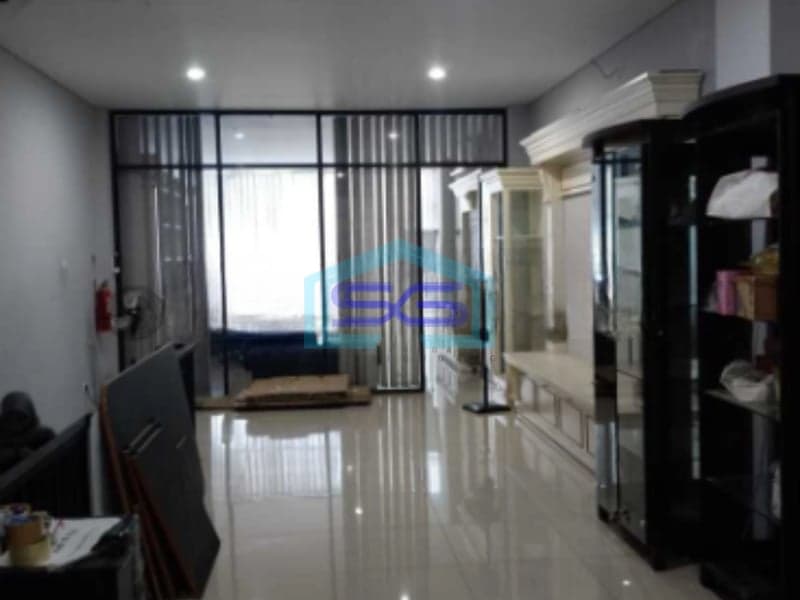 Disewakan Ruko Di Jl. Greenville Raya Luas Bangunan 350m² di Jakarta Barat