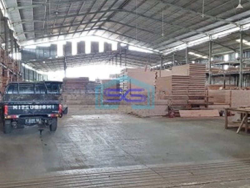 Dijual Gudang, Kantor, Mess Karyawan, Jalan Masuk Kontainer di Cisauk Tangerang LT 8710m2