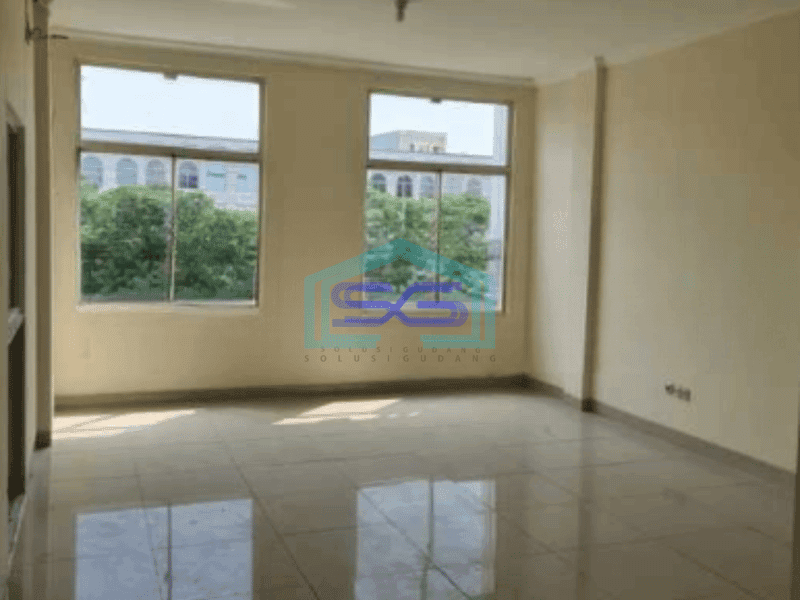Dijual Ruko Ada Lift Barang Luas Bangunan  500 m² di Green Lake City Jakarta Barat