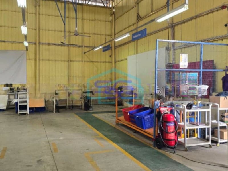 Disewakan Gudang Lokasi Bebas Banjir Siap Pakai Luas Bangunan  1407 m² di Bergas Semarang