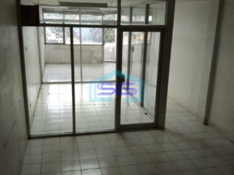 Disewakan Ruko 4 Lantai Di Kawasan Komersial Kebayoran Lama Jakarta Selatan LB 198m2