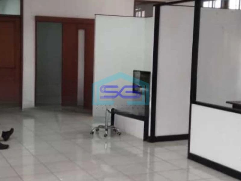 Dijual Ruang Usaha Luas Tanah 720 m² Lokasi Bebas Banjir di Jakarta Timur