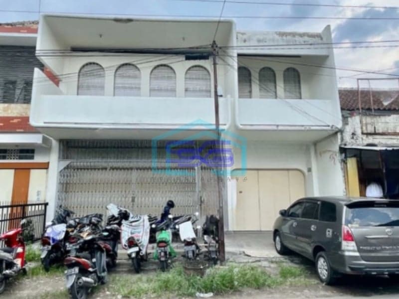 Disewakan Ruko Ruang Usaha Kawasan Ramai Dekat Pasar Gede Solo LB 1000m2