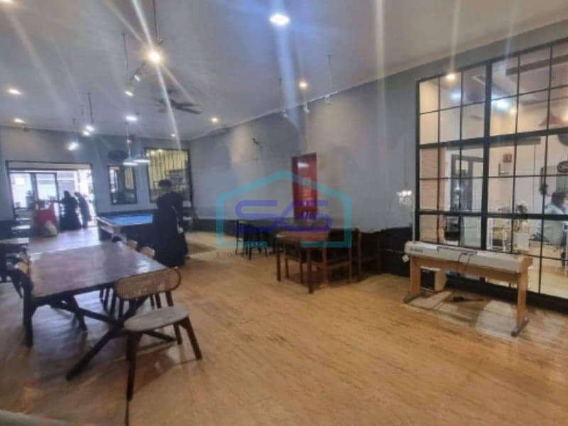 Disewakan Ruang Usaha di Sayap Riau Bandung Luas Bangunan 232m2