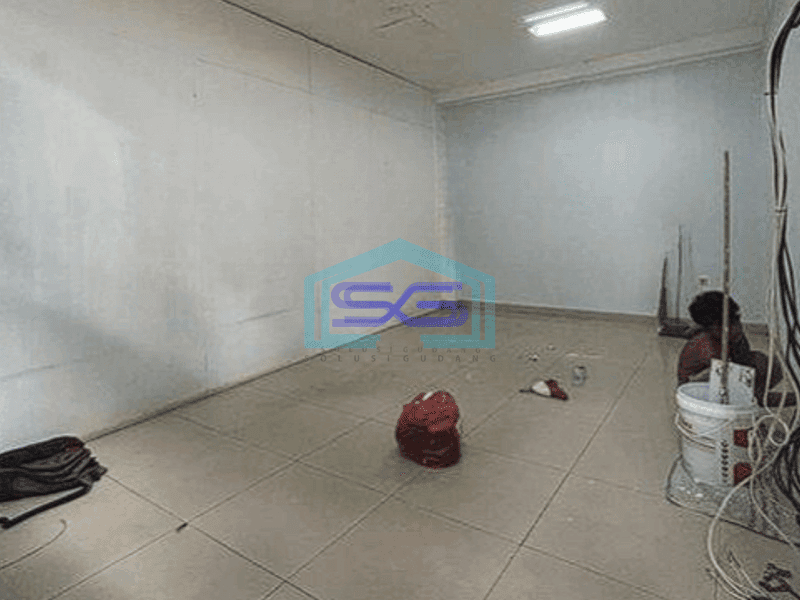 Disewakan gudang bagus 480m2 di Cipondoh
