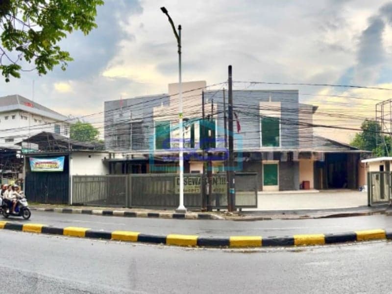 2-Story Semi-Furnished Building for Rent Near Pasar Minggu Toll Access, South Jakarta - Building Area 515m2
