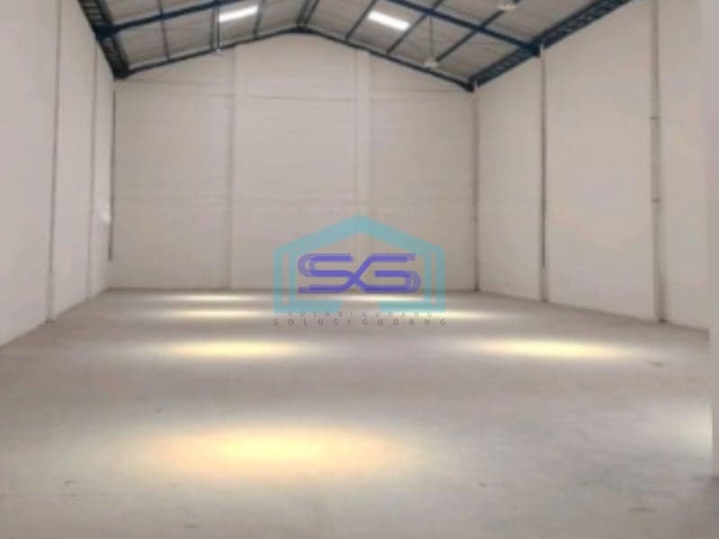 Dijual Gudang Akses Container Luas Tanah  396 m² Lokasi Bebas Banjir di Gresik
