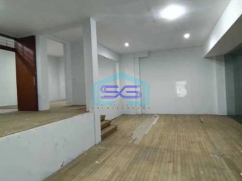 Dijual Ruang Usaha Sangat Bagus Lokasi Strategis di Surya Sumantri Bandung LT 780m2