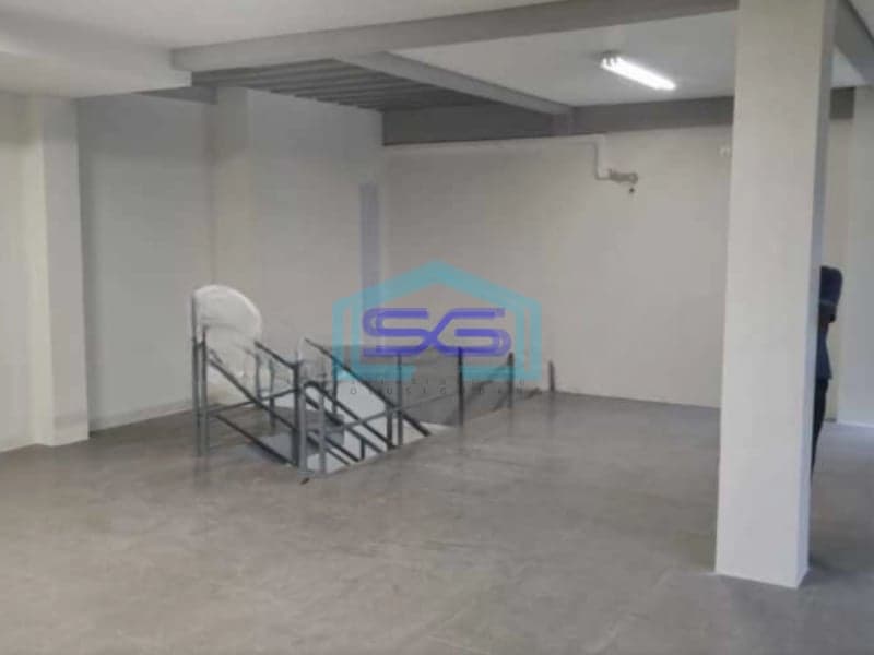 Disewakan Gudang Gandeng di Duta Indah Starhub Kota Tangerang Luas Bangunan  360 m²