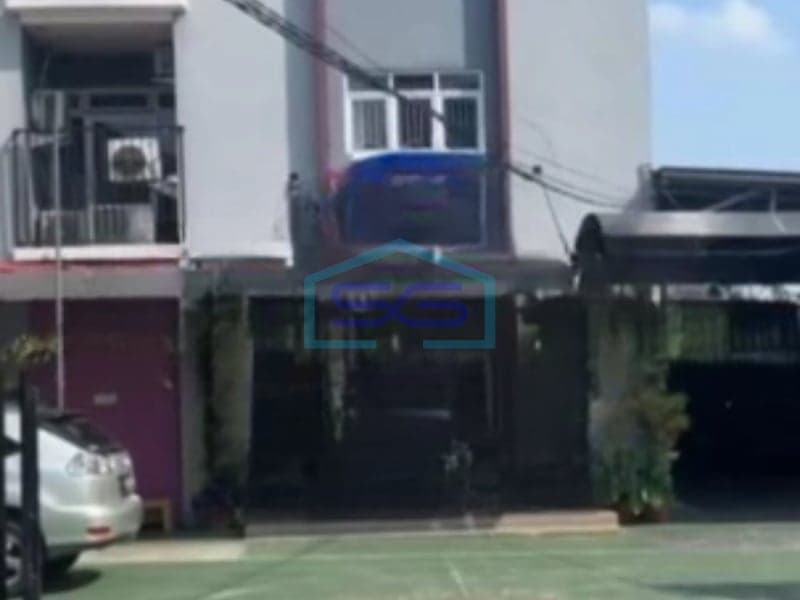 Disewakan Ruang Usaha Luas Bangunan 325 m² Bebas Banjir di Margonda Depok
