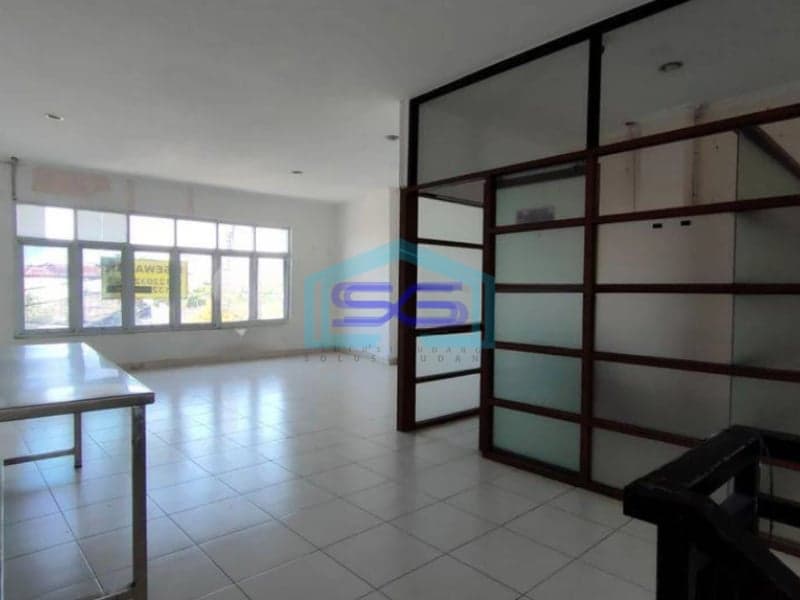Disewakan Ruko Murah 3 Lantai Strategis di Antapani Mainroad Bandung Kota LB 300m2