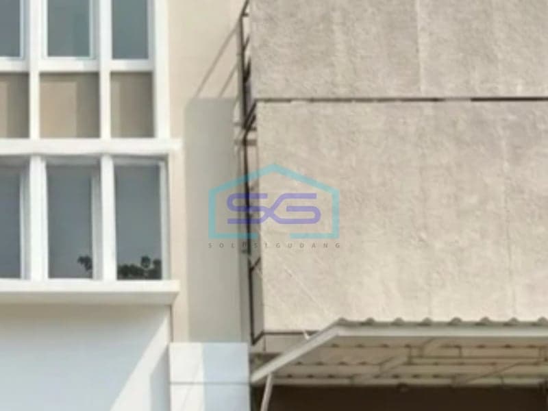 For Rent 3-Story Shophouse Good Condition Located in Gading Serpong Tangerang