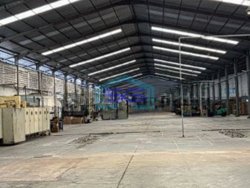 Dijual Gedung Baru Siap Pakai di Jalan Pramuka Matraman Jakarta Timur LB 2107m2