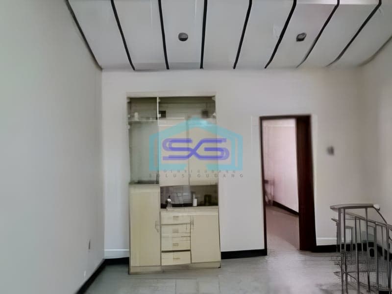 Disewakan Ruko Arsitektur Jawa Belanda Classic Modern Lokasi Strategis di Keprabon Solo LB 260m2