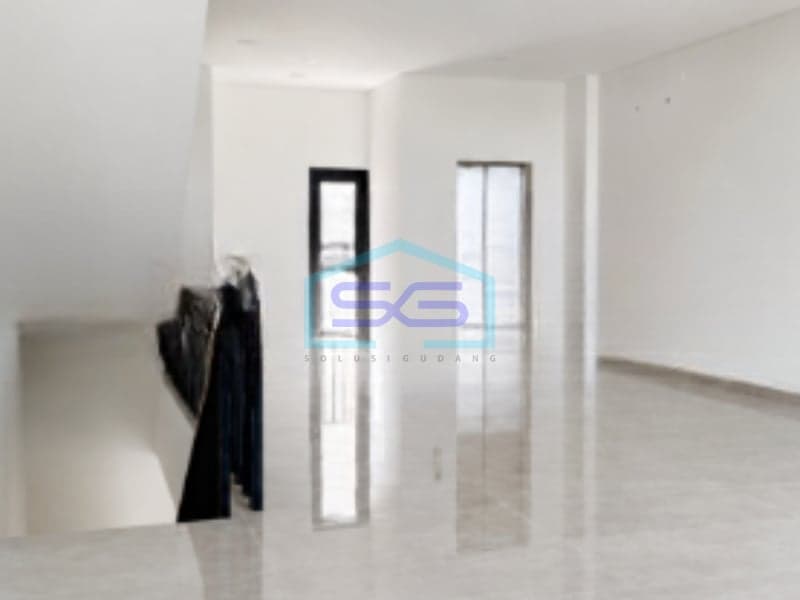Spacious 359 m² Building Area for Rent, Flood-Free Location in South Tangerang