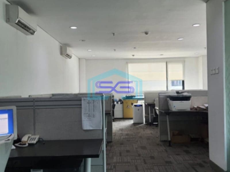 Dijual Ruko Sudah Renovasi SHM Luas Tanah Luas Bangunan 571m2 di Setiabudi Jakarta Selatan