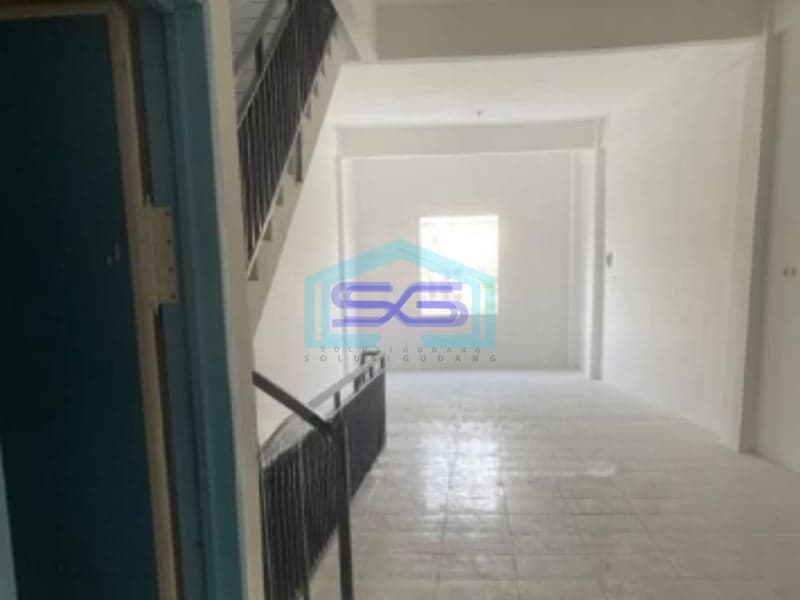 Dijual Ruko 4 Lantai Siap Pakai di Jl Kh Hasyim Ashari Cipondoh Tangerang LB 240m2