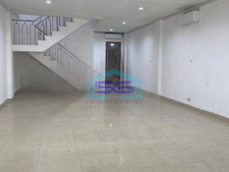 Disewakan Ruko di Muara Karang Jakarta Utara Luas Bangunan 483 m²