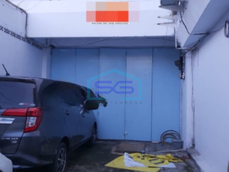 For Sale: Shop House on the Roadside, 108 sqm Built-up Area in Gambir, Jakarta