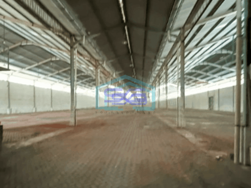 Dijual Gudang Margomulyo Area Bebas Banjir dekat Pintu Keluar Milik Keluarga Luas Bangunan 2640 m²
