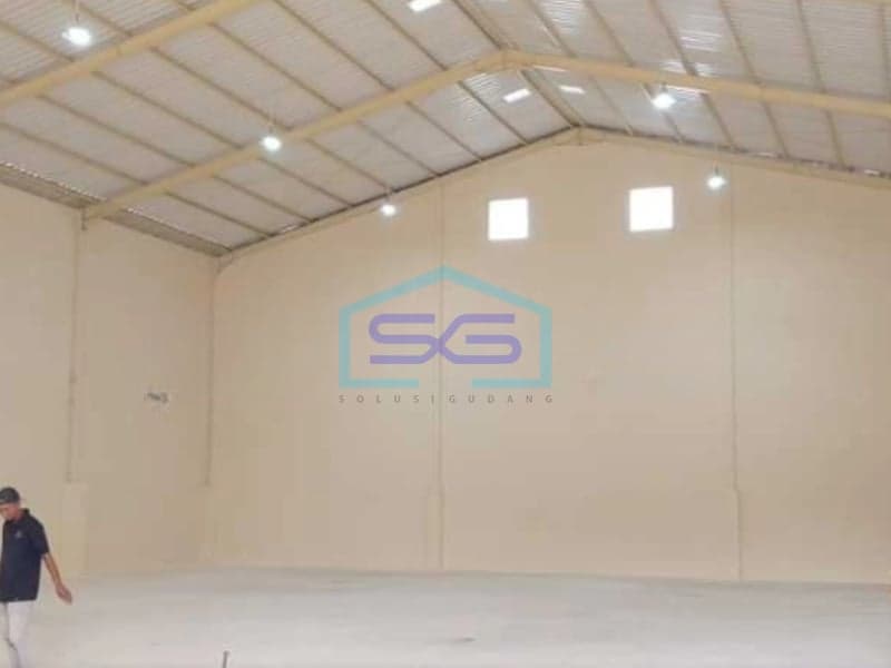 Disewakan Gudang Kavling DPR Cipondoh Tangerang Kota LT 800 m²
