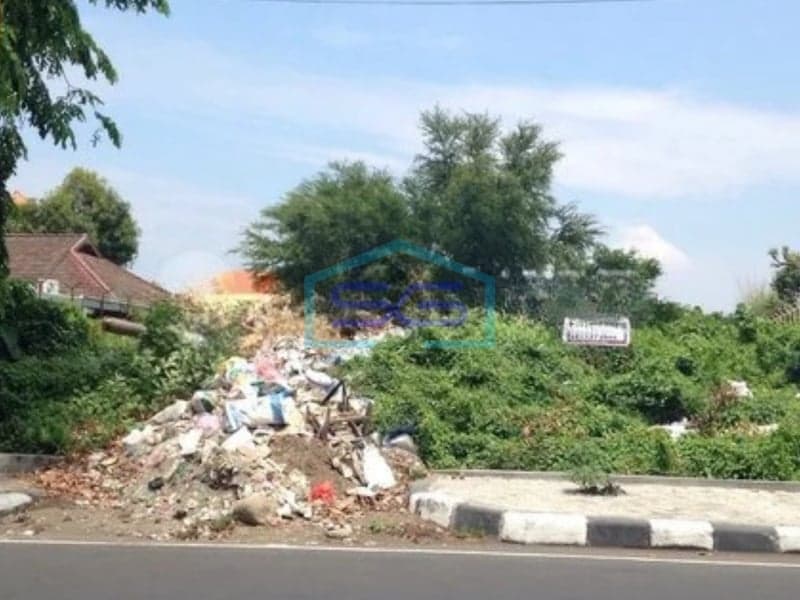 Dijual Tanah Strategis Tengah Kota Pinggir Jalan Besar LT 1600m2