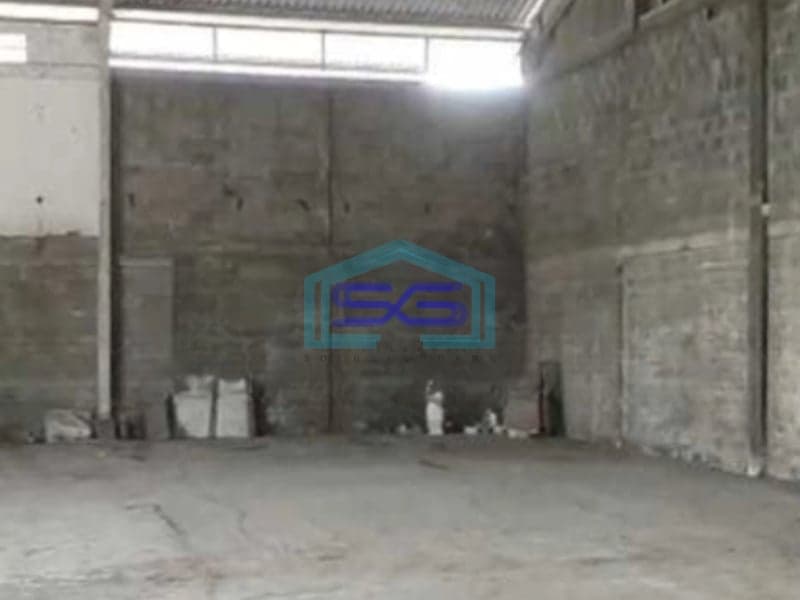 Disewakan Gudang Akses Container 40 feet Luas Bangunan  600 m²  di Jurumudi Tangerang
