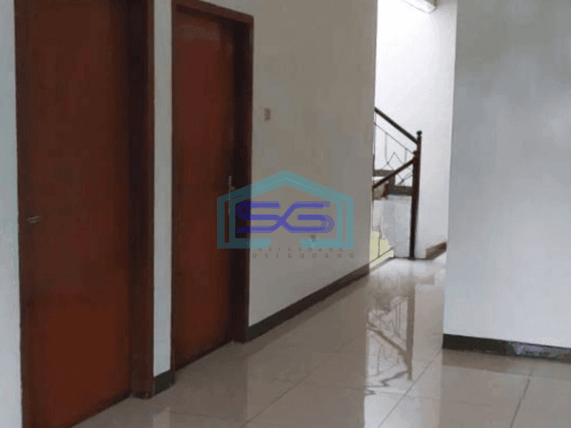 Dijual Ruko di Cibeunying Kidul Bandung Luas Bangunan  180 m² Lokasi Strategis dan Ramai