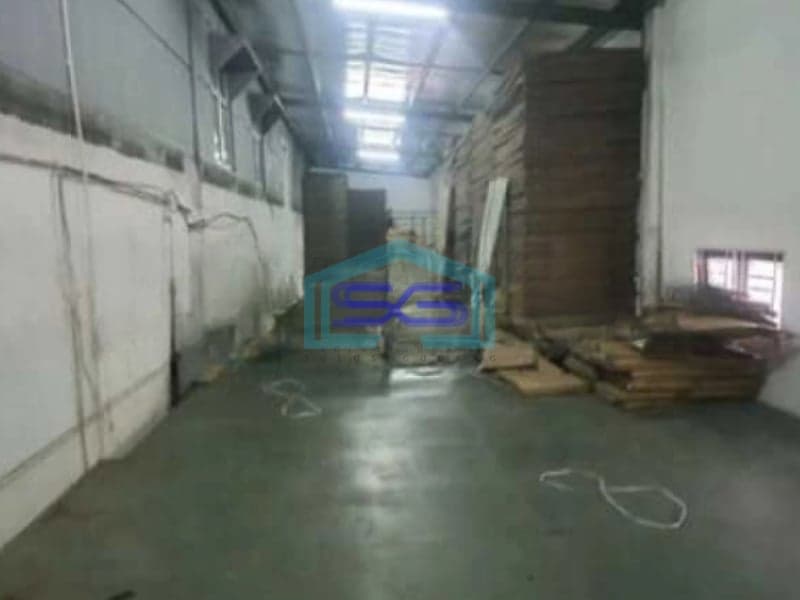 Disewakan Gudang Ada Lift Barang Luas Bangunan  1400 m²  di Cengkareng Jakarta Barat