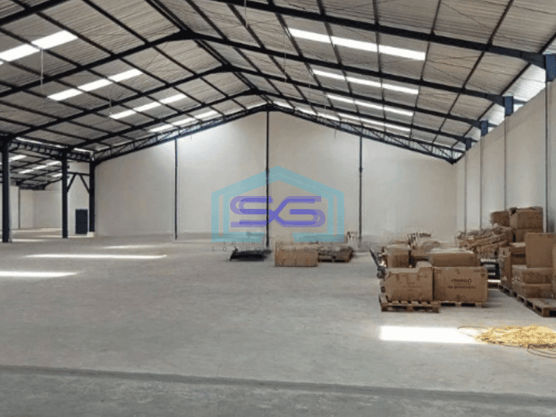 Disewakan Gudang Murah Luas Bangunan 3000 m² Lokasi Strategis di Pinggir Jalan Raya Narogong Bekasi