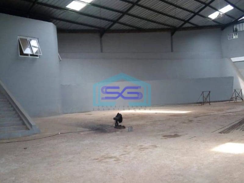 Dijual Gudang Lokasi Strategis Bisa Disewakan di Nanjung Bandung Lokasi Strategis LT 838m2