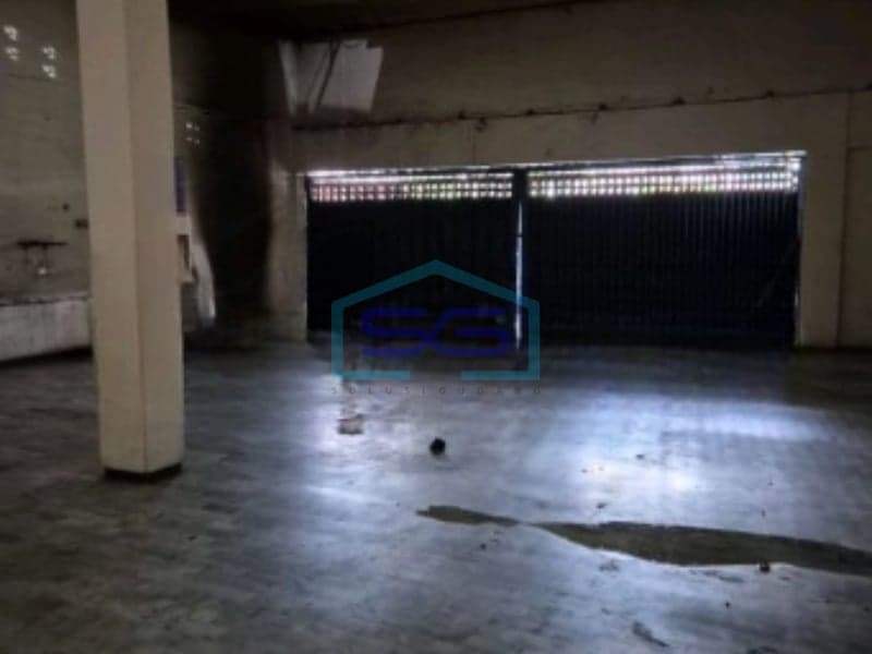 出租：泗水东爪哇占地366平方米的两层商铺