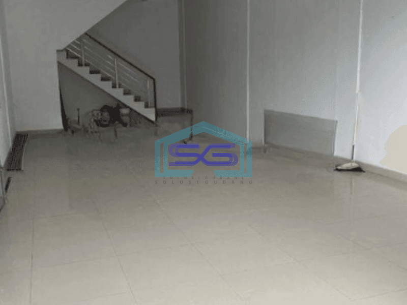 Dijual Cepat Ruko 3 Lantai Luas Bangunan  145 m²di Gunung Batu Bandung