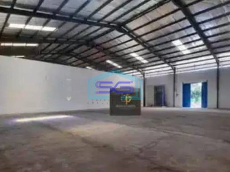 Disewakan Gudang di Kapuk Kamal Jakarta Utara Bagus Siap Pakai Parkir Luas Aman 24 Jam LT 1000m2