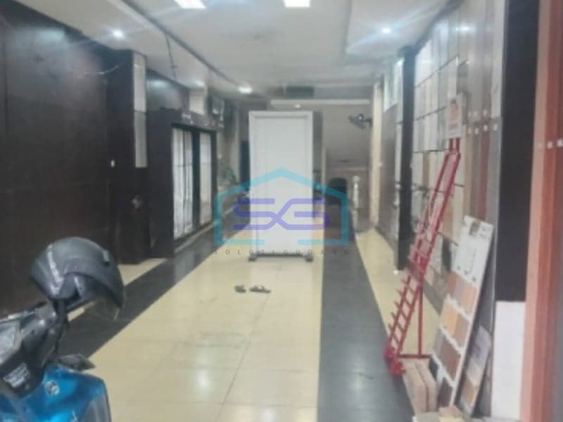 Cheap 3-Story Shophouse for Sale Roadside NJOP Price Central Jakarta Land Area 185sqm