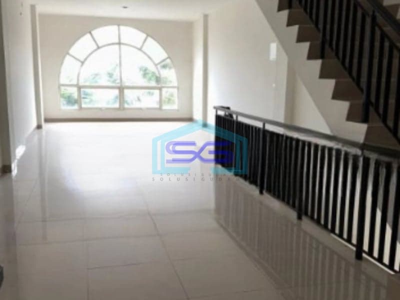 Disewakan Ruko 1 Lantai Luas Bangunan  270 m² Lokasi Pantai Indah Kapuk Jakarta Utara