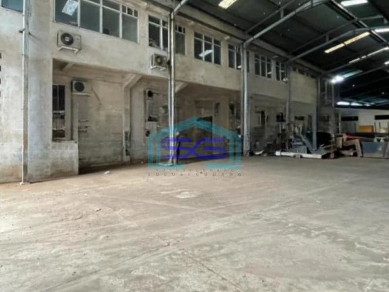 Disewakan Gudang Lokasi Pinggir Jalan Semarang Barat Luas Bangunan 11000 m²