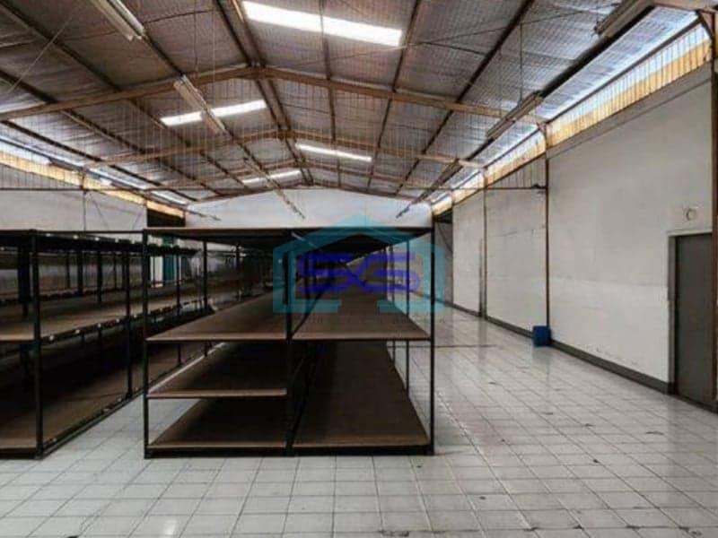 Disewakan Gudang Akses Kontainer 40 Feet Dan Tronton di Taman Kopo Indah 1 Bandung LT 1939m2