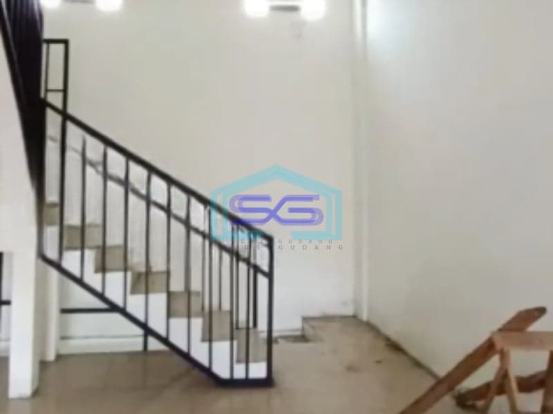 Disewakan Ruko Lokasi Strategis di Pakis Malang Luas Bangunan  124 m²